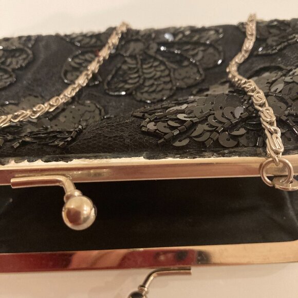 Beaded Floral Black Kiss Lock Clutch Purse with Chain Strap - Picture 5 of 8